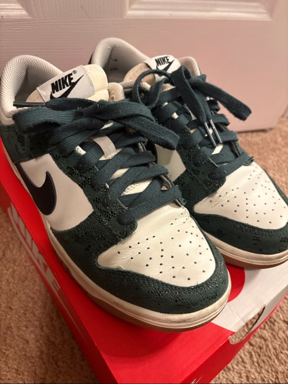 Nike Womens Sneakers White and Dark Green